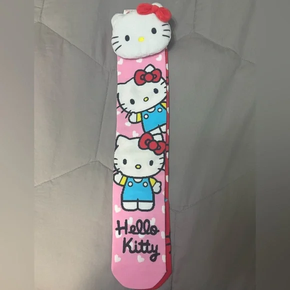 MADMIA Knee Soc Bundle - Pink and Blue Hello Kitty/Makeup NWT - Picture 5 of 6